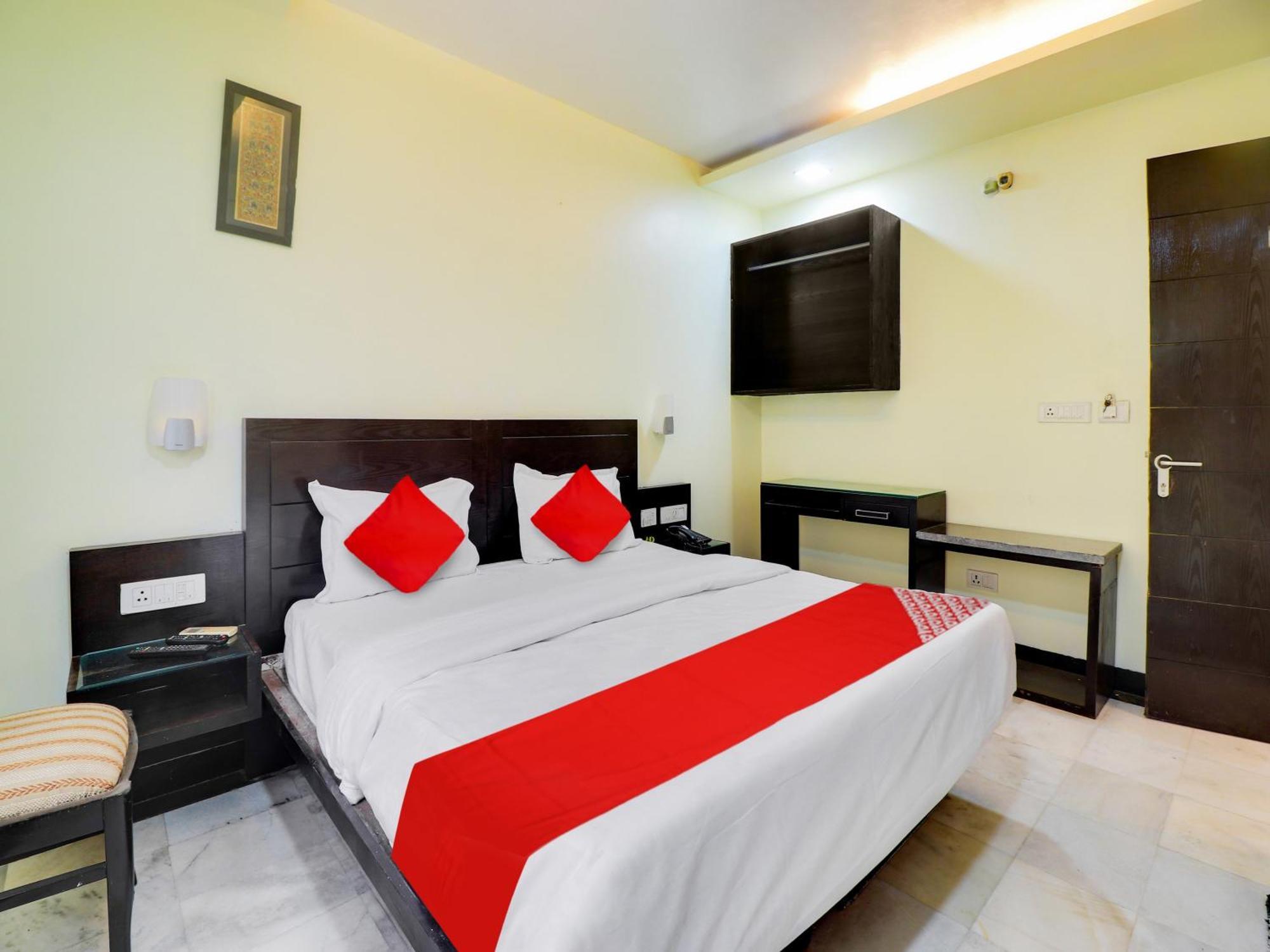 Oyo Flagship Hotel Rudra Palace Agra  Exterior foto